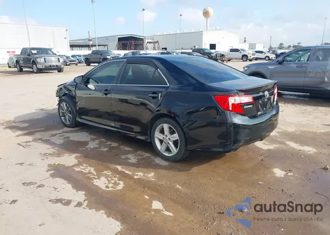 2013 Toyota Camry Se z USA, uszkodzony, nr VIN 4T1BF1FK3DU279623